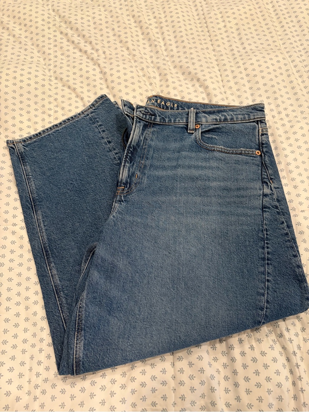 American Eagle Outfitters Barrel Jeans